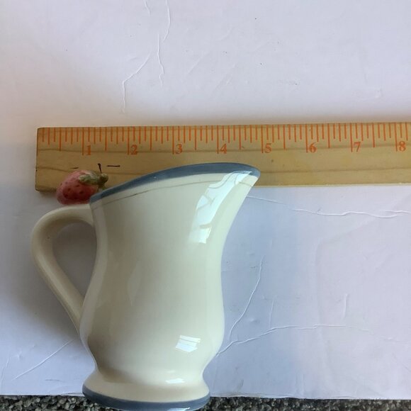 House of Hatten Hand-Painted Creamer Mini Pitcher Strawberry Bee Design D. Calla - Picture 6 of 6